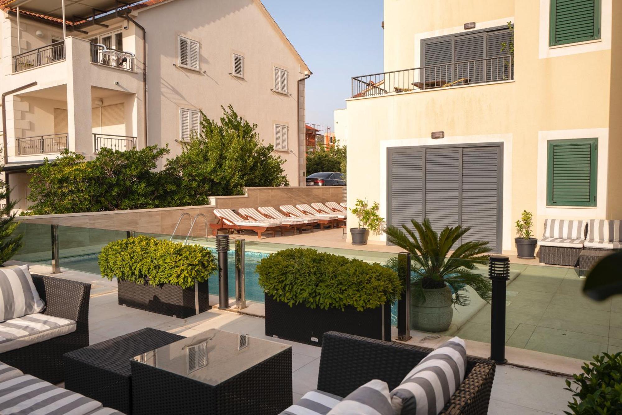 Villa Royale With Shared Pool Hvar Town Eksteriør billede