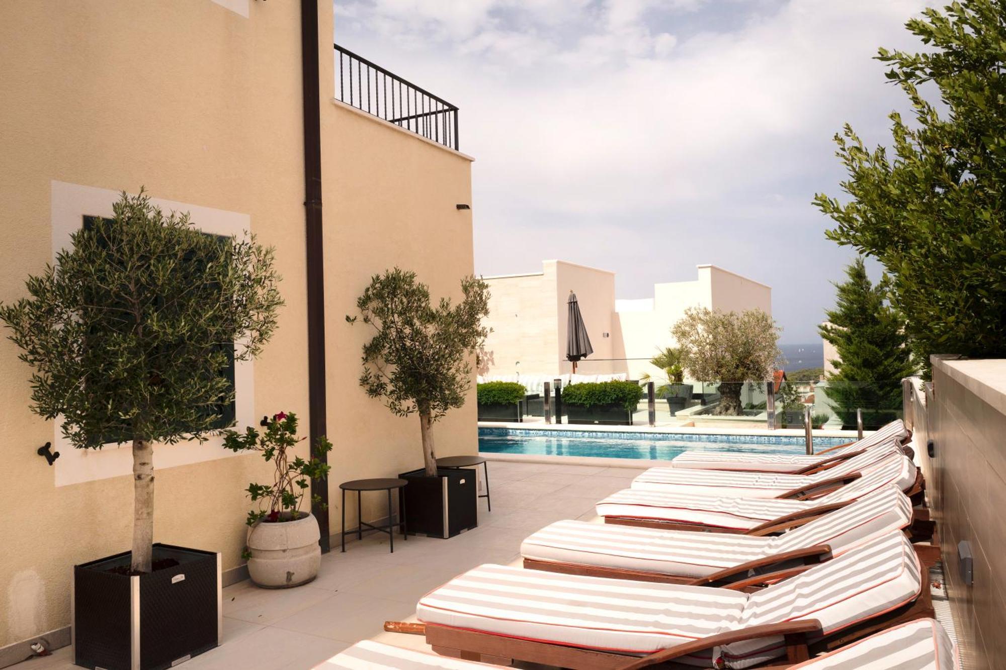 Villa Royale With Shared Pool Hvar Town Eksteriør billede