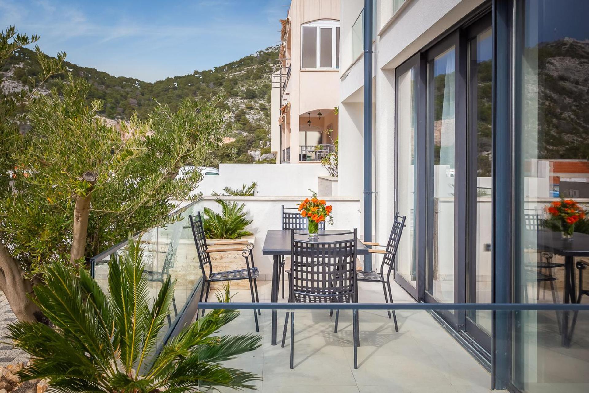 Villa Royale With Shared Pool Hvar Town Eksteriør billede
