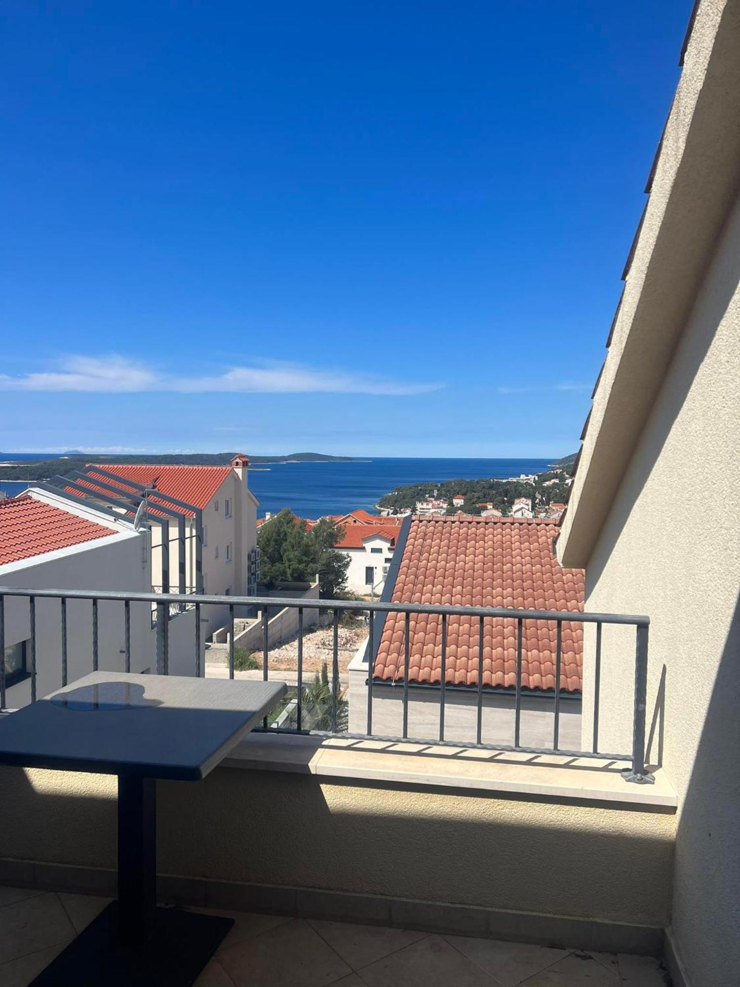 Villa Royale With Shared Pool Hvar Town Eksteriør billede
